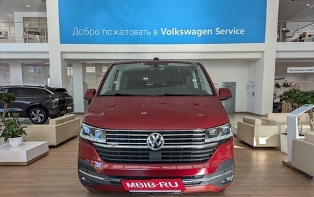 Volkswagen Multivan T6 рестайлинг, 2022 год, 12 000 000 рублей, 2 фотография