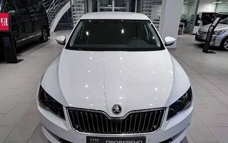 Skoda Superb III рестайлинг, 2018 год, 2 325 000 рублей, 2 фотография