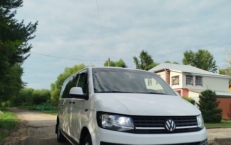 Volkswagen Caravelle T6 рестайлинг, 2018 год, 3 250 000 рублей, 10 фотография