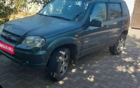 Chevrolet Niva I рестайлинг, 2010 год, 550 000 рублей, 4 фотография