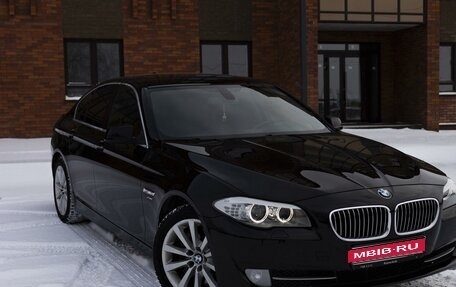 BMW 5 серия, 2011 год, 2 400 000 рублей, 1 фотография