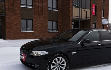 BMW 5 серия, 2011 год, 2 400 000 рублей, 2 фотография