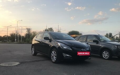 Hyundai Solaris II рестайлинг, 2014 год, 1 300 000 рублей, 18 фотография