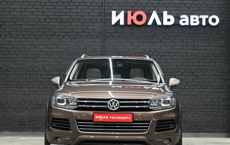 Volkswagen Touareg III, 2012 год, 2 650 000 рублей, 2 фотография