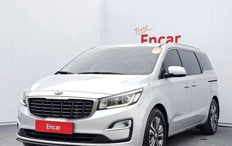 KIA Carnival III, 2019 год, 2 460 000 рублей, 1 фотография