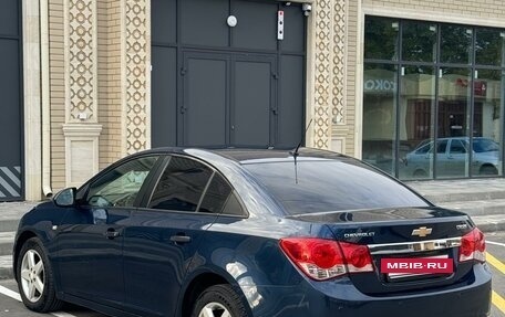 Chevrolet Cruze II, 2011 год, 799 000 рублей, 10 фотография