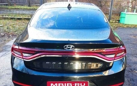 Hyundai Grandeur, 2019 год, 2 850 000 рублей, 10 фотография