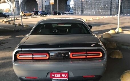 Dodge Challenger III рестайлинг 2, 2023 год, 6 850 000 рублей, 3 фотография