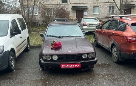 BMW 5 серия, 1988 год, 210 000 рублей, 1 фотография