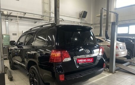 Toyota Land Cruiser 200, 2012 год, 4 750 000 рублей, 11 фотография