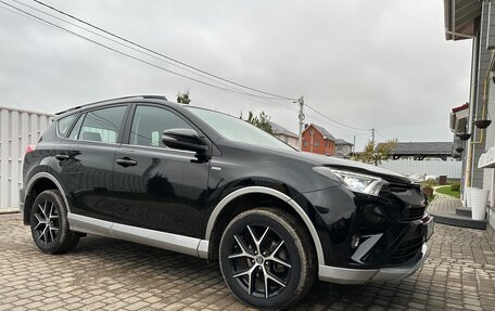 Toyota RAV4, 2016 год, 3 100 000 рублей, 1 фотография