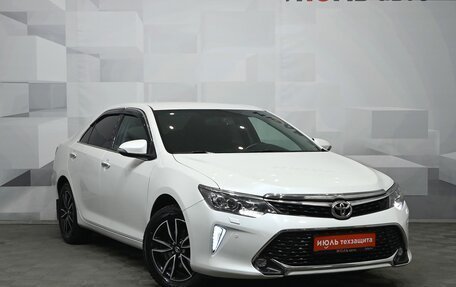 Toyota Camry, 2017 год, 2 700 000 рублей, 3 фотография