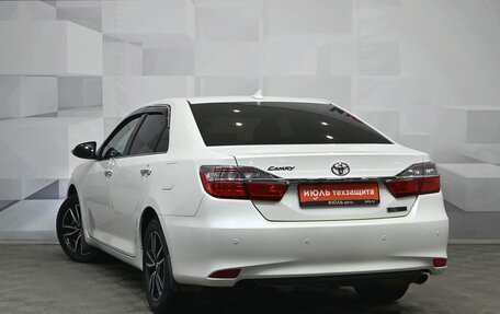 Toyota Camry, 2017 год, 2 700 000 рублей, 4 фотография