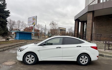 Hyundai Solaris II рестайлинг, 2015 год, 1 095 000 рублей, 3 фотография