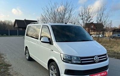 Volkswagen Caravelle T6 рестайлинг, 2017 год, 3 300 000 рублей, 1 фотография