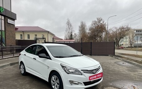 Hyundai Solaris II рестайлинг, 2015 год, 1 095 000 рублей, 12 фотография