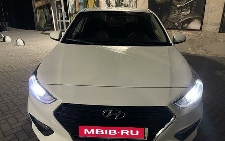 Hyundai Solaris II рестайлинг, 2018 год, 1 051 000 рублей, 3 фотография