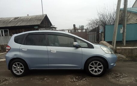 Honda Fit III, 2008 год, 700 000 рублей, 6 фотография