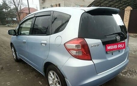 Honda Fit III, 2008 год, 700 000 рублей, 3 фотография