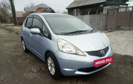 Honda Fit III, 2008 год, 700 000 рублей, 7 фотография