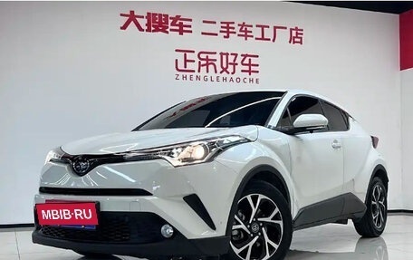 Toyota C-HR I рестайлинг, 2020 год, 2 200 000 рублей, 1 фотография