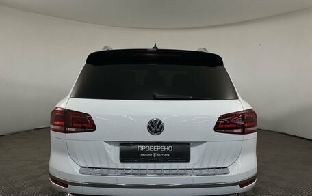 Volkswagen Touareg III, 2016 год, 4 300 000 рублей, 3 фотография