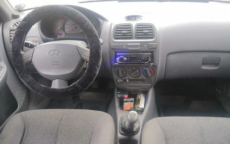 Hyundai Accent II, 2004 год, 370 000 рублей, 6 фотография