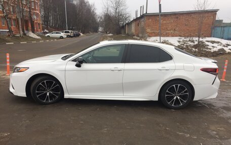 Toyota Camry, 2018 год, 2 650 000 рублей, 2 фотография