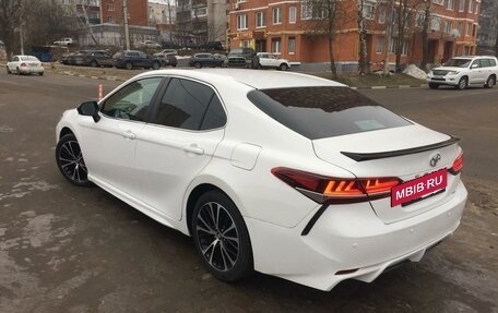 Toyota Camry, 2018 год, 2 650 000 рублей, 3 фотография