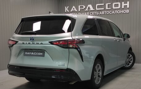 Toyota Sienna, 2021 год, 4 600 000 рублей, 2 фотография