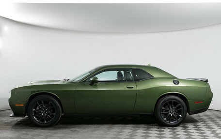 Dodge Challenger III рестайлинг 2, 2022 год, 5 600 000 рублей, 8 фотография