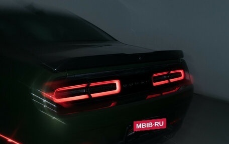 Dodge Challenger III рестайлинг 2, 2022 год, 5 600 000 рублей, 33 фотография