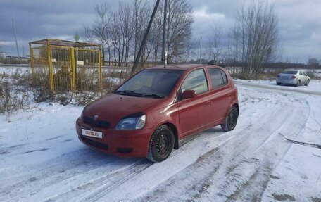 Toyota Vitz, 2000 год, 330 000 рублей, 2 фотография