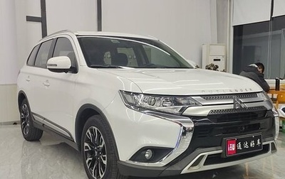 Mitsubishi Outlander III рестайлинг 3, 2019 год, 2 050 222 рублей, 1 фотография