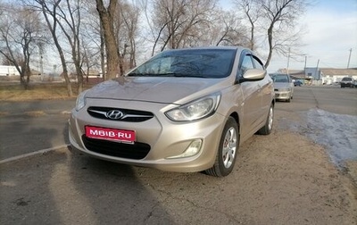 Hyundai Solaris II рестайлинг, 2013 год, 1 100 000 рублей, 1 фотография