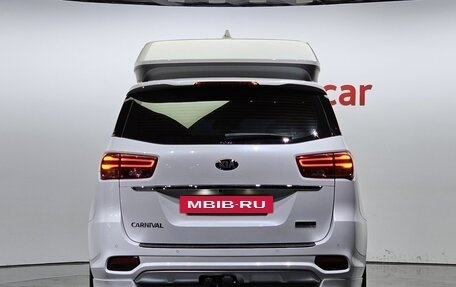 KIA Carnival III, 2020 год, 2 380 000 рублей, 3 фотография