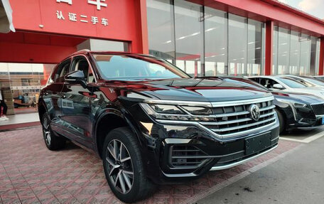 Volkswagen Touareg III, 2021 год, 6 000 000 рублей, 2 фотография