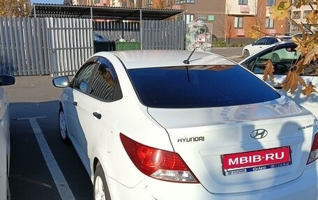 Hyundai Solaris II рестайлинг, 2013 год, 860 000 рублей, 3 фотография