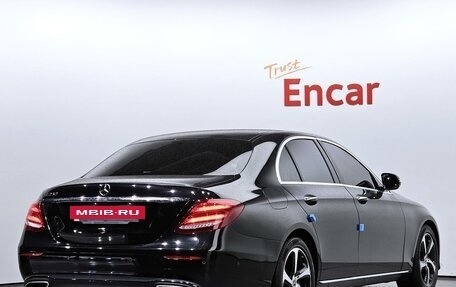 Mercedes-Benz E-Класс, 2020 год, 3 250 000 рублей, 3 фотография