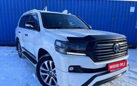 Toyota Land Cruiser 200, 2017 год, 8 250 000 рублей, 2 фотография