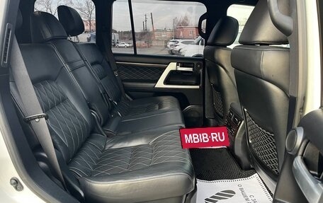 Toyota Land Cruiser 200, 2017 год, 8 250 000 рублей, 19 фотография