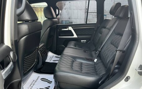 Toyota Land Cruiser 200, 2017 год, 8 250 000 рублей, 22 фотография