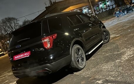 Ford Explorer VI, 2016 год, 3 200 000 рублей, 3 фотография