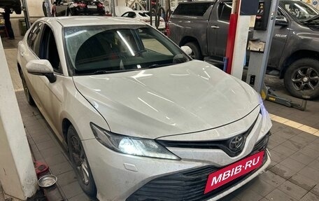 Toyota Camry, 2018 год, 2 547 000 рублей, 3 фотография