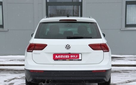 Volkswagen Tiguan II, 2018 год, 2 499 000 рублей, 6 фотография