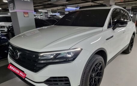 Volkswagen Touareg III, 2020 год, 5 500 000 рублей, 2 фотография