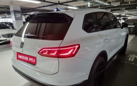 Volkswagen Touareg III, 2020 год, 5 500 000 рублей, 3 фотография