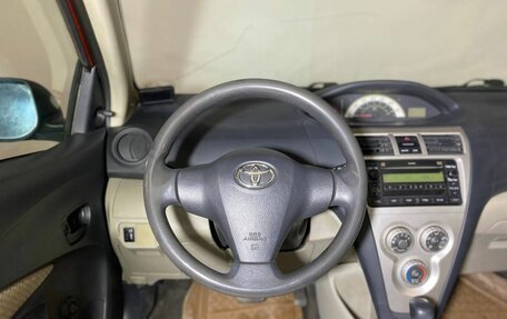 Toyota Yaris III рестайлинг, 2006 год, 800 000 рублей, 10 фотография