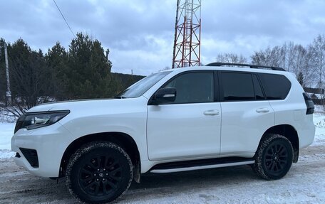 Toyota Land Cruiser Prado 150 рестайлинг 2, 2020 год, 7 500 000 рублей, 2 фотография