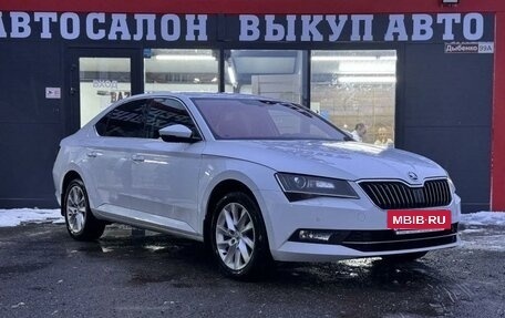 Skoda Superb III рестайлинг, 2017 год, 1 939 000 рублей, 2 фотография